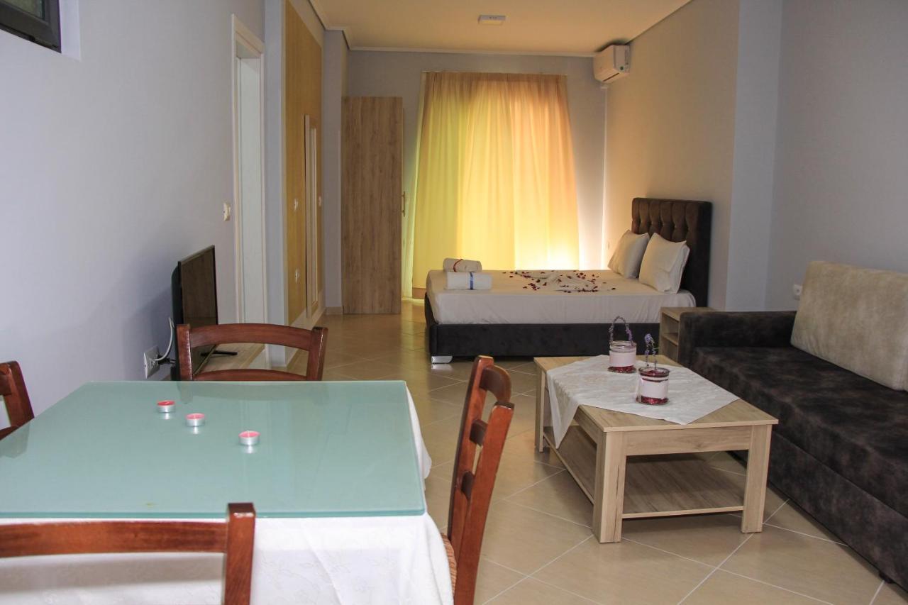 Maxi'S Apartments Sarandë Buitenkant foto