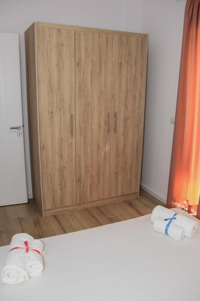 Maxi'S Apartments Sarandë Buitenkant foto