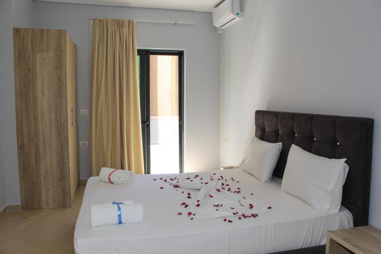 Maxi'S Apartments Sarandë Buitenkant foto