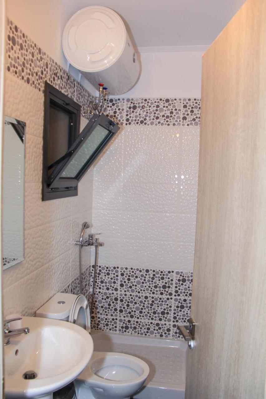 Maxi'S Apartments Sarandë Buitenkant foto