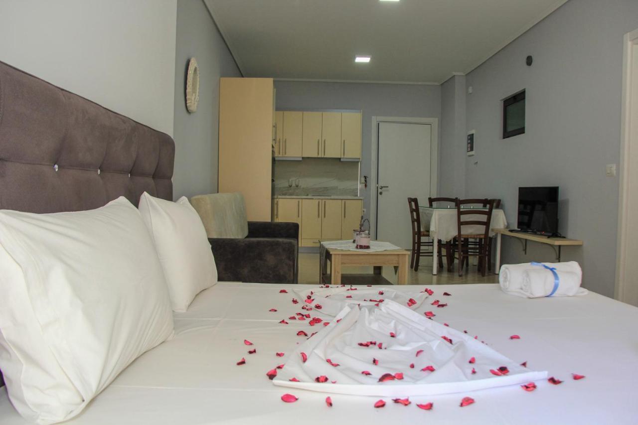 Maxi'S Apartments Sarandë Buitenkant foto