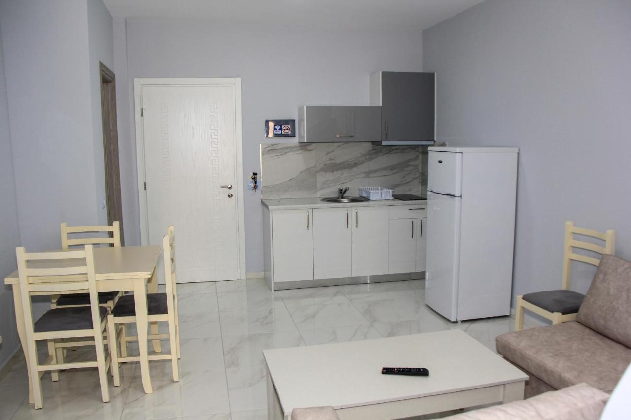 Maxi'S Apartments Sarandë Buitenkant foto