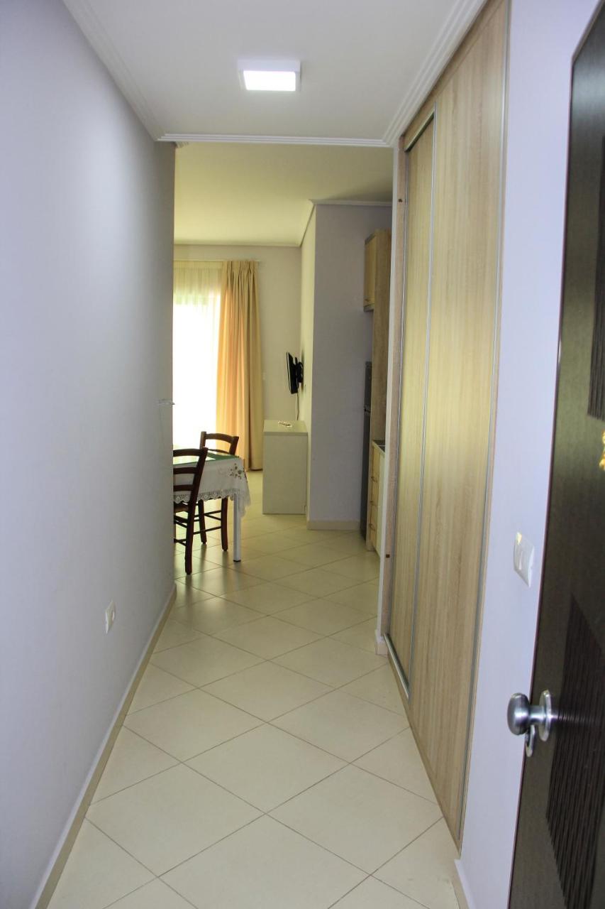 Maxi'S Apartments Sarandë Buitenkant foto
