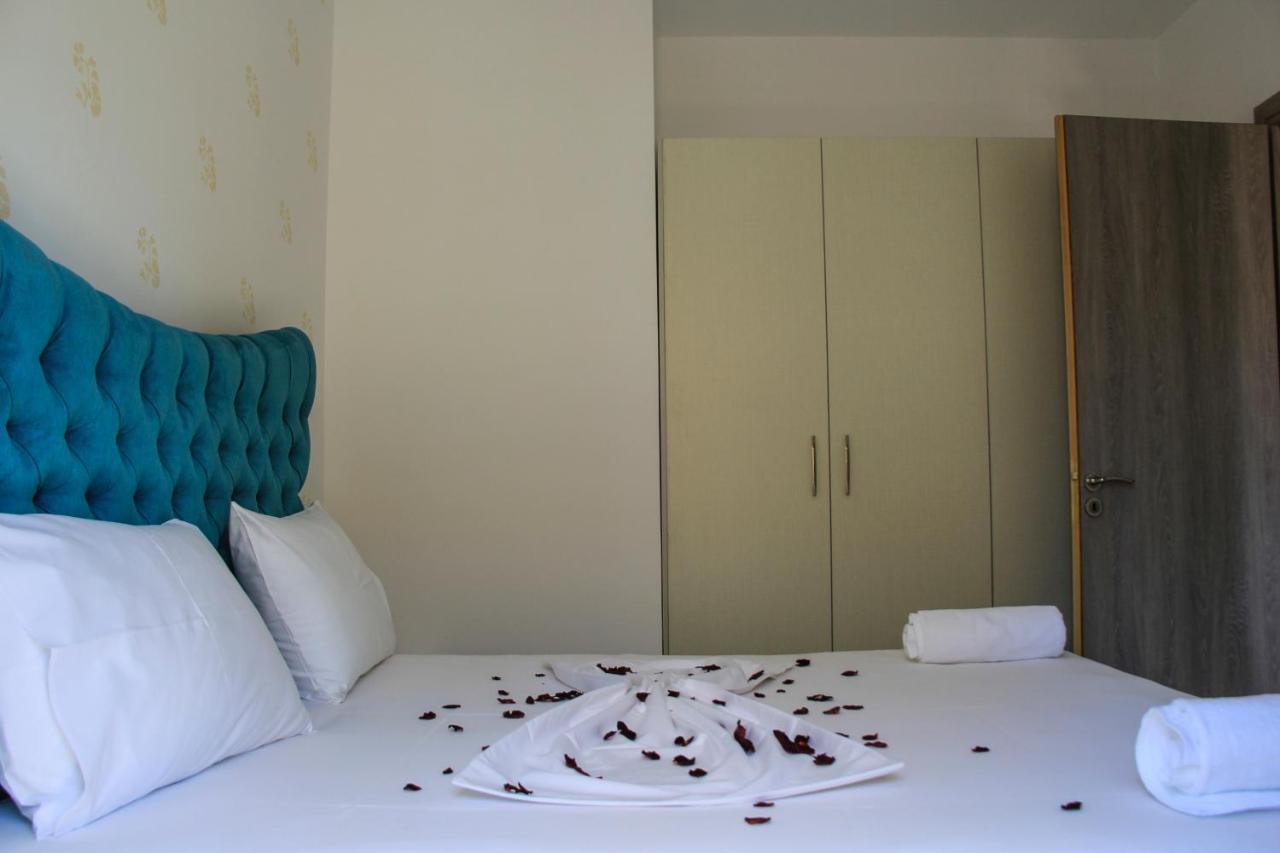 Maxi'S Apartments Sarandë Buitenkant foto
