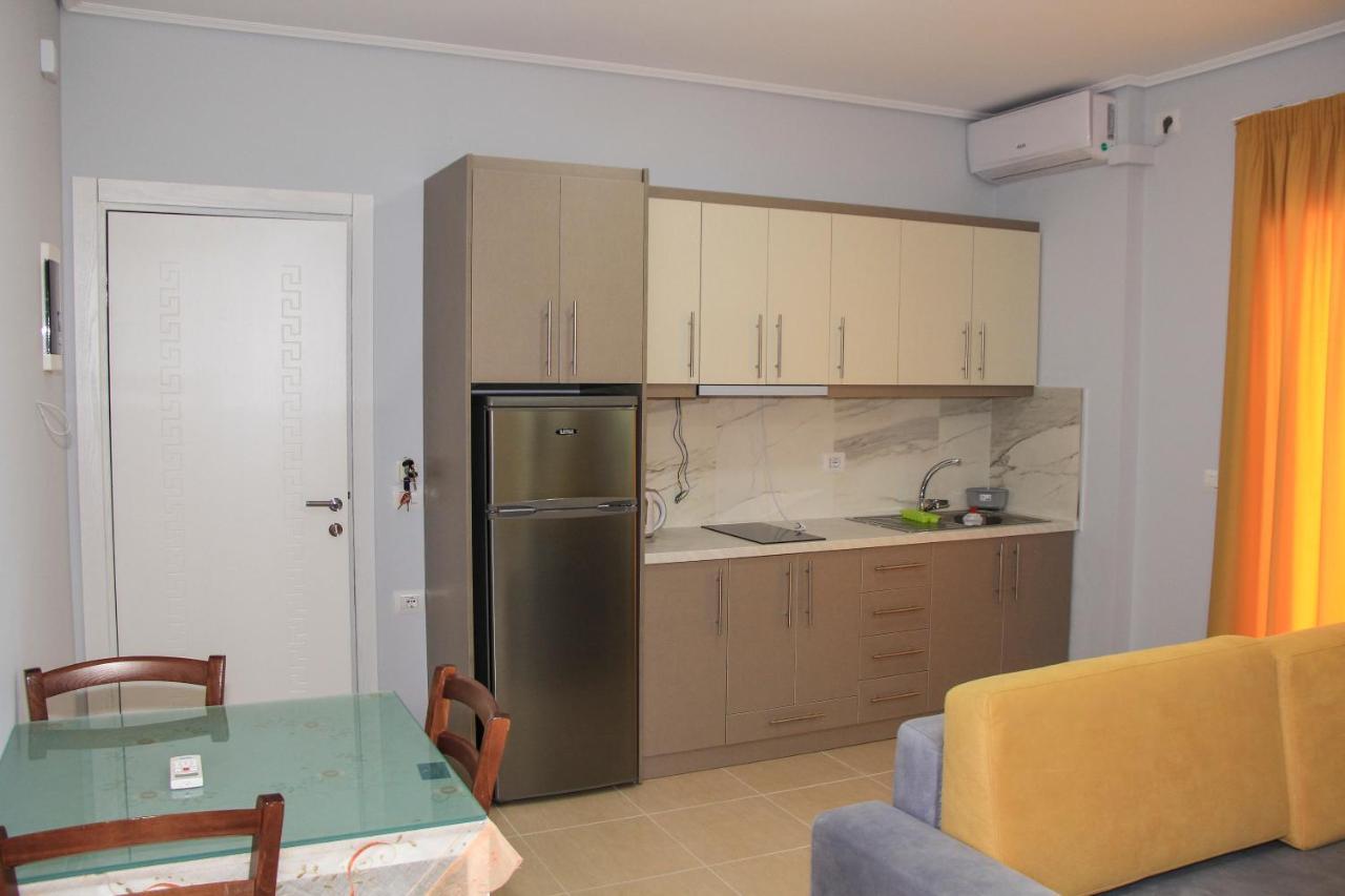 Maxi'S Apartments Sarandë Buitenkant foto